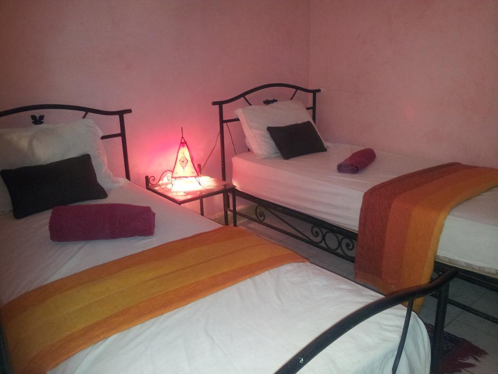 Riad Les Portes De La Medina Marrakesh Chambre photo